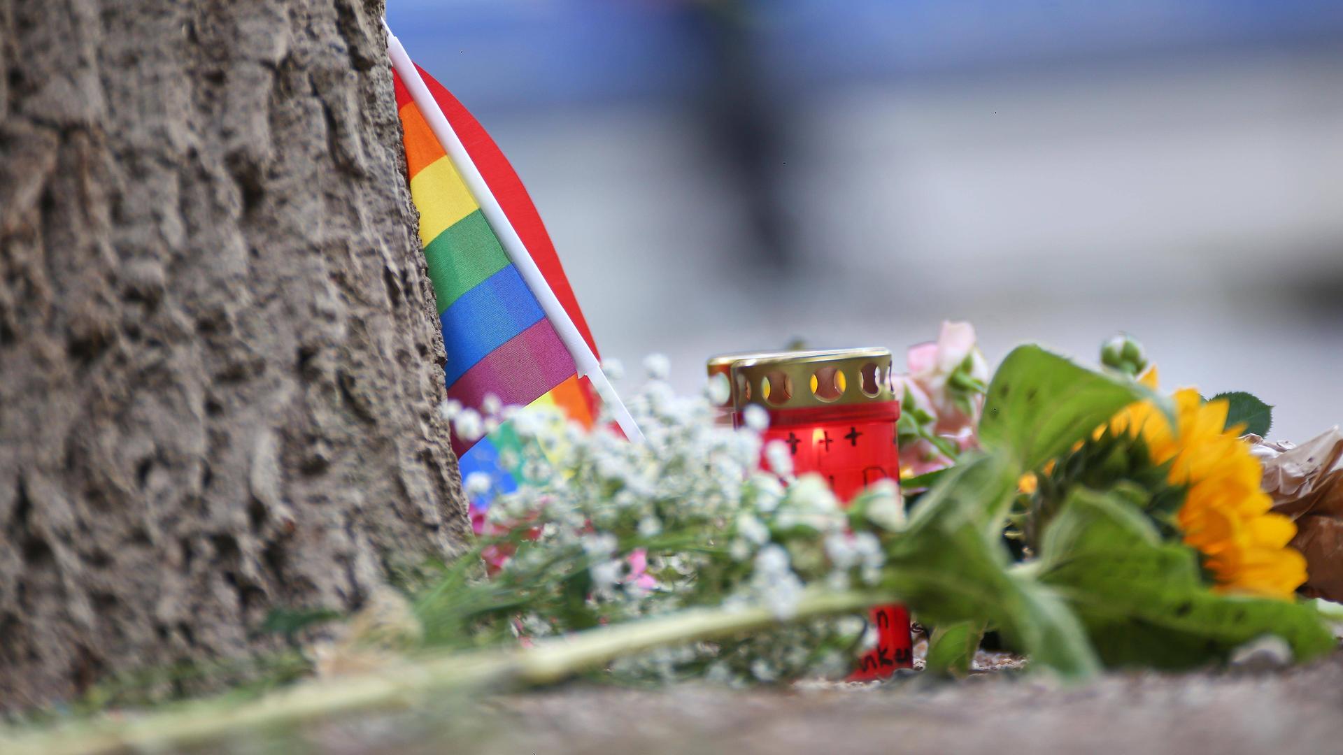 Solidarität mit der queeren Community und Dank an alle Einsatzkräfte