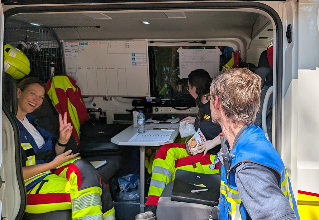 Katastrophenschutz_Übung_Sanitäter_Besprechung